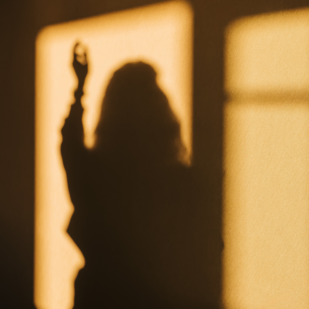 silhouette woman dancing