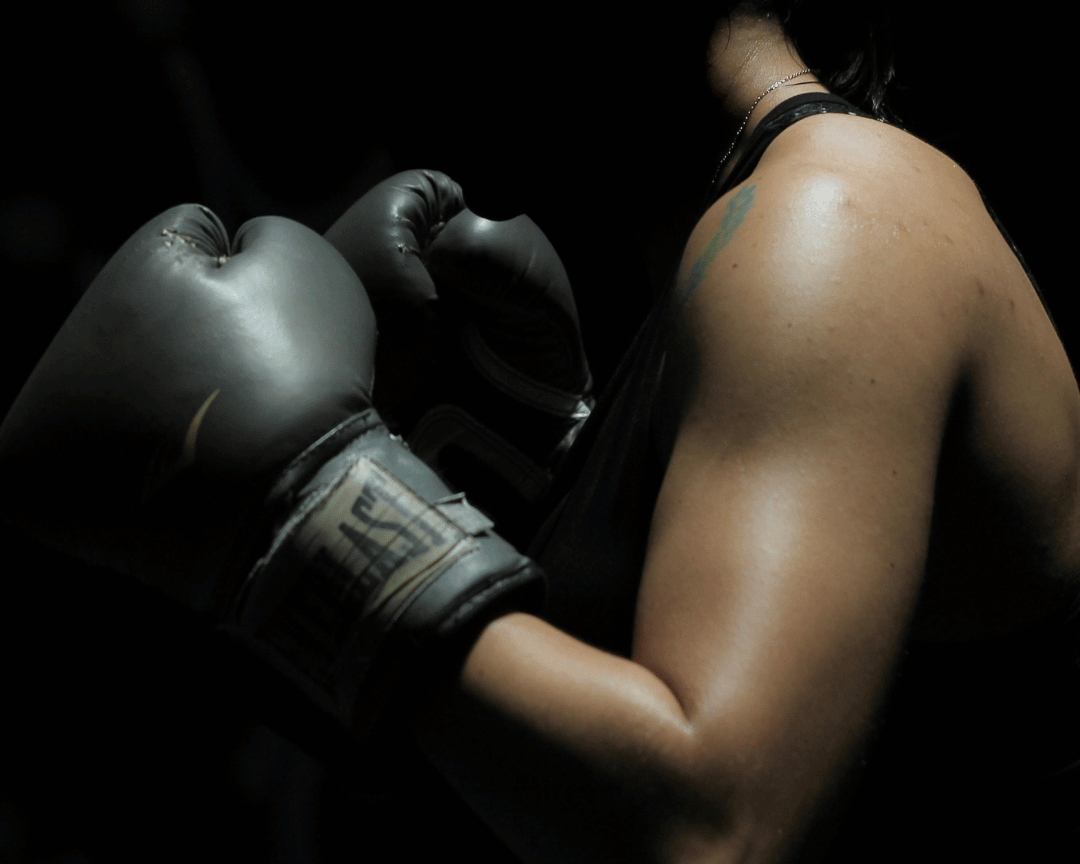 woman boxing 