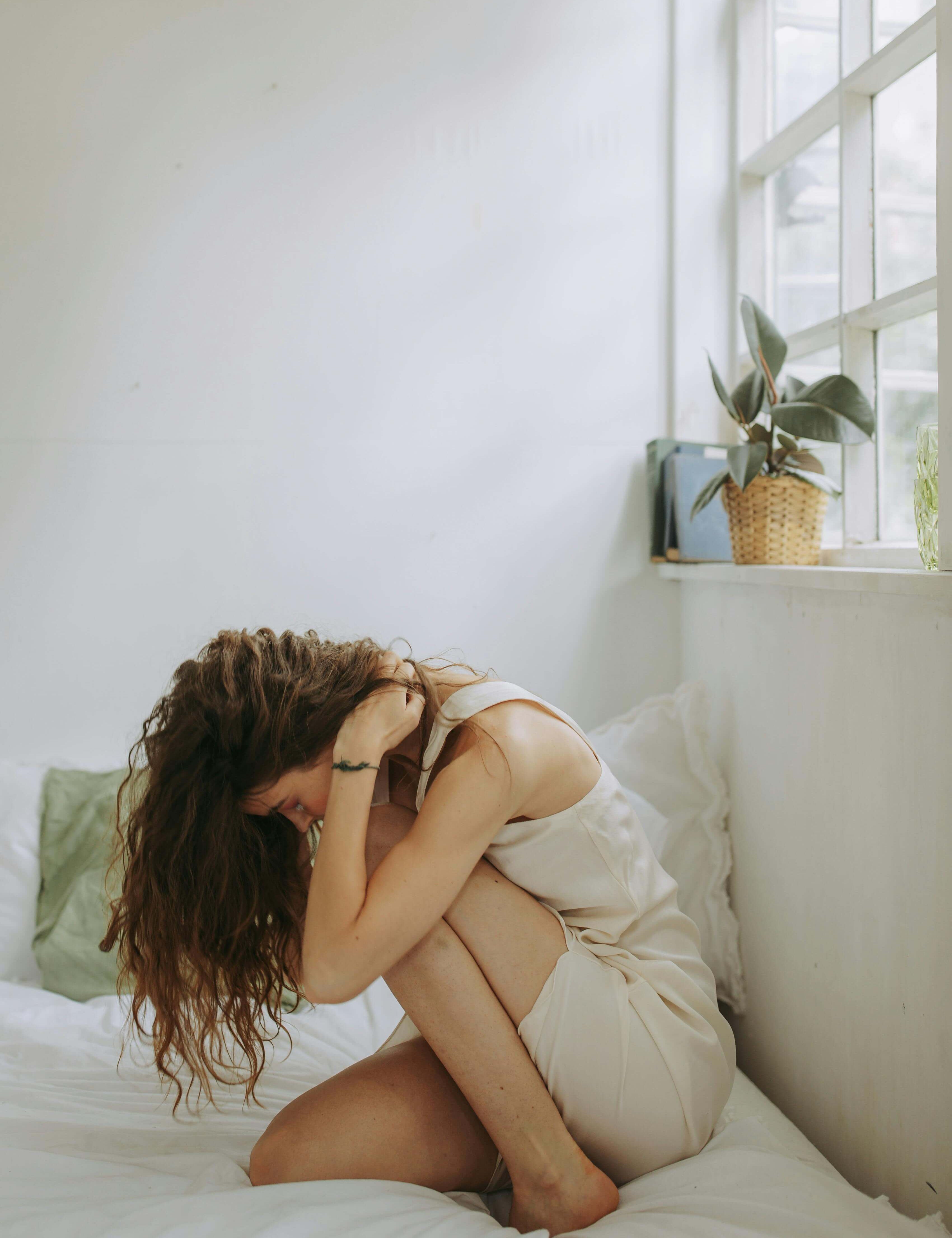 Why do I feel sick after eating? Causes of Nausea, Bloating, and Tummy Aches